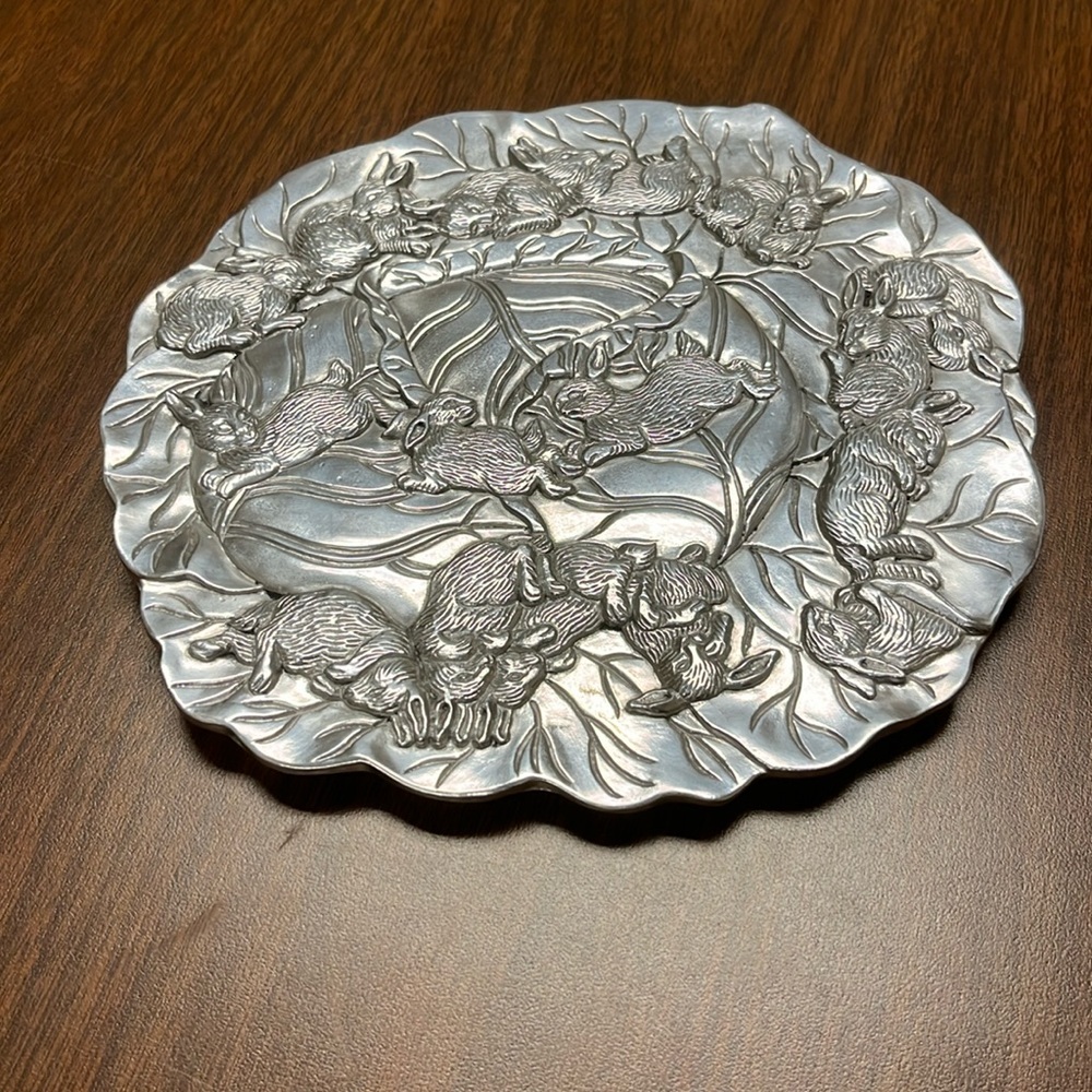 Arthur Court bunny trivet/wall plate‎